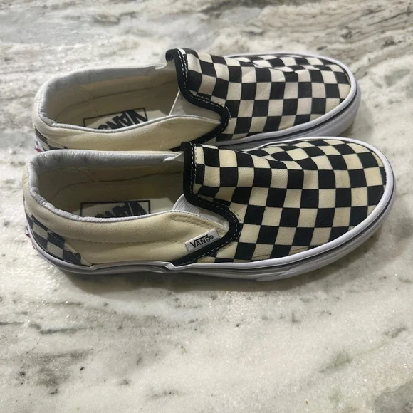 Vans l Checkered Slip-On Shoes - Picture 4 of 7